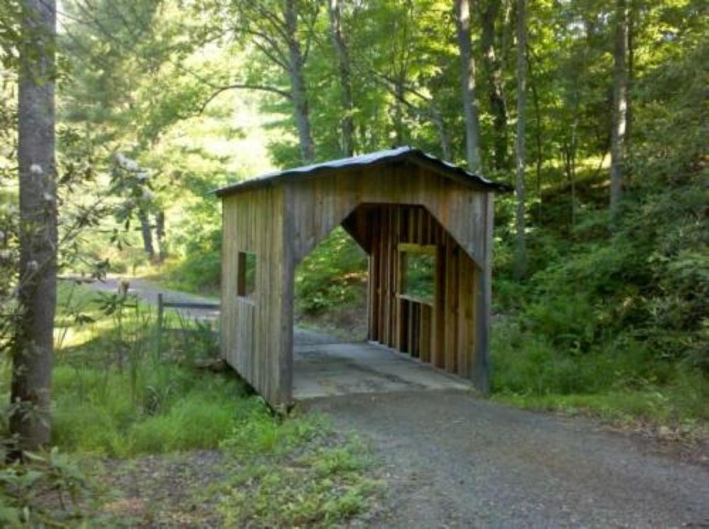 Deer Run Cabin Image 12